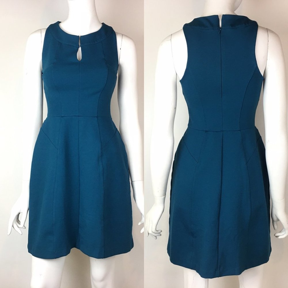 Victoria's Secret Dress size 2 Stretch NWOT‎